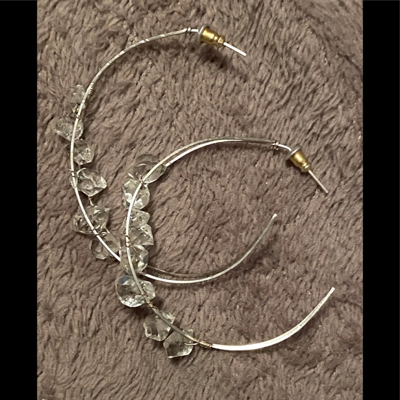 Jewelry - Sarah Briggs earrings